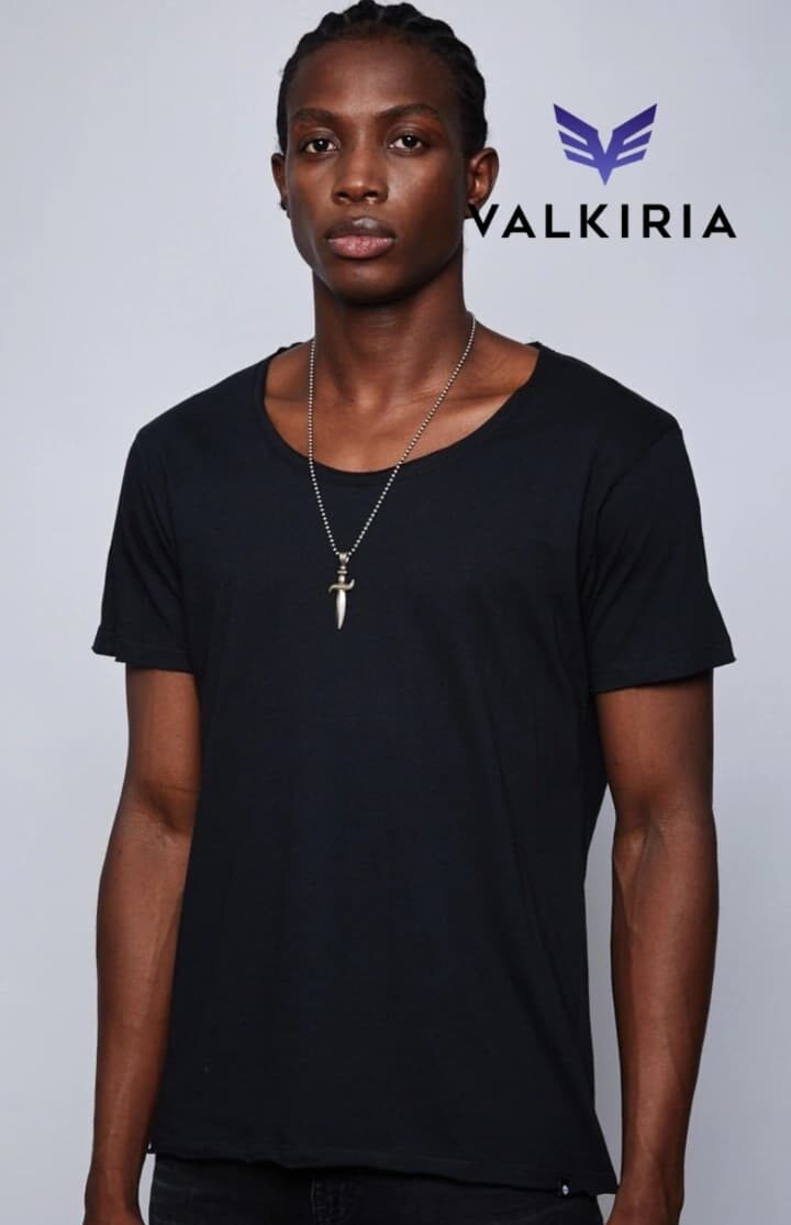 WhatsApp Image 2025-09-25 at 8.48.16 PM Remera Cuello Desbocado Honky Tonk